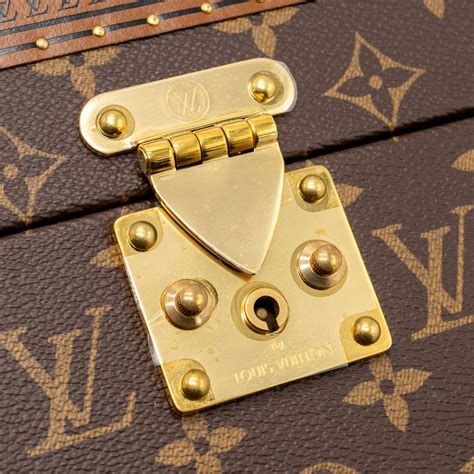 Products by Louis Vuitton: Coffret Accessoires Duck.